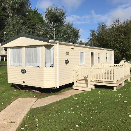 3 Bedroom Caravan Kg37, Dog Friendly, Shanklin, Isle Of Wight Luaran gambar